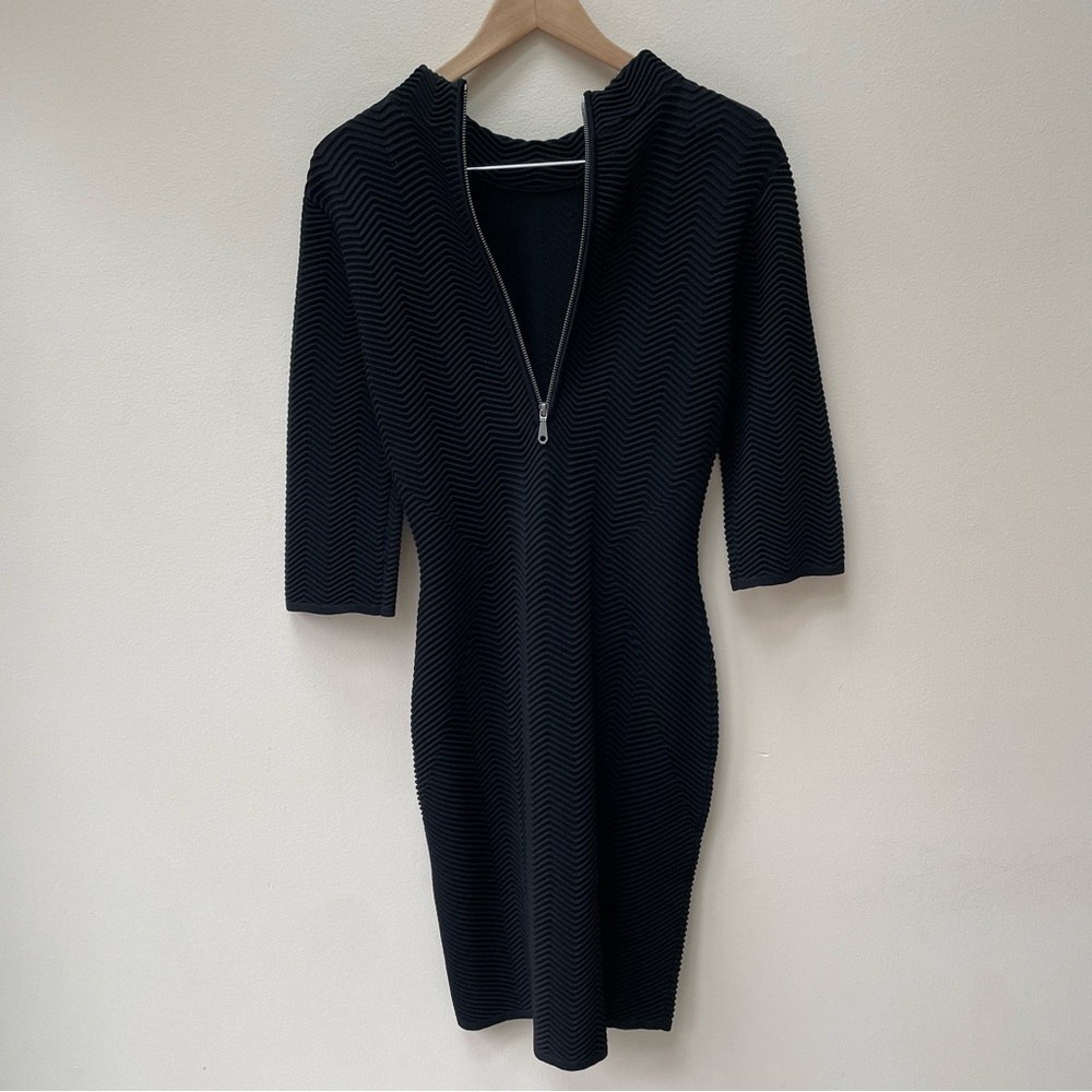 Rebecca Minkoff Black Stretch Textured Zig-Zag Ribbed Bodycon Dress Size M - Picture 7 of 12